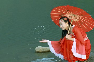 她的吻场景完整版影片